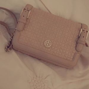 Tory burch small quilted chain shoulder bag nude